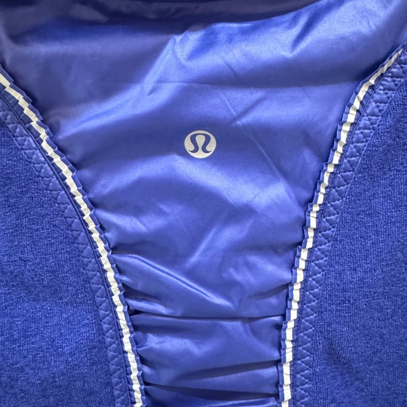 Lululemon Gust Buster Jacket. Women’s Size 10. Pigment Blue. - Picture 11 of 11